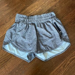 Lululemon tracker shorts